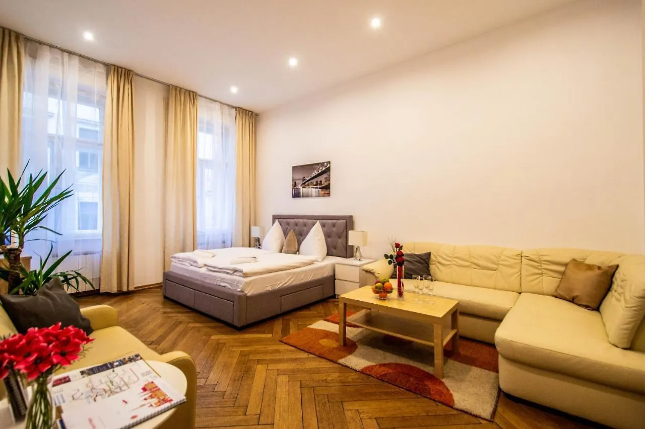 Vojtesska Apartment By Ruterra Praga