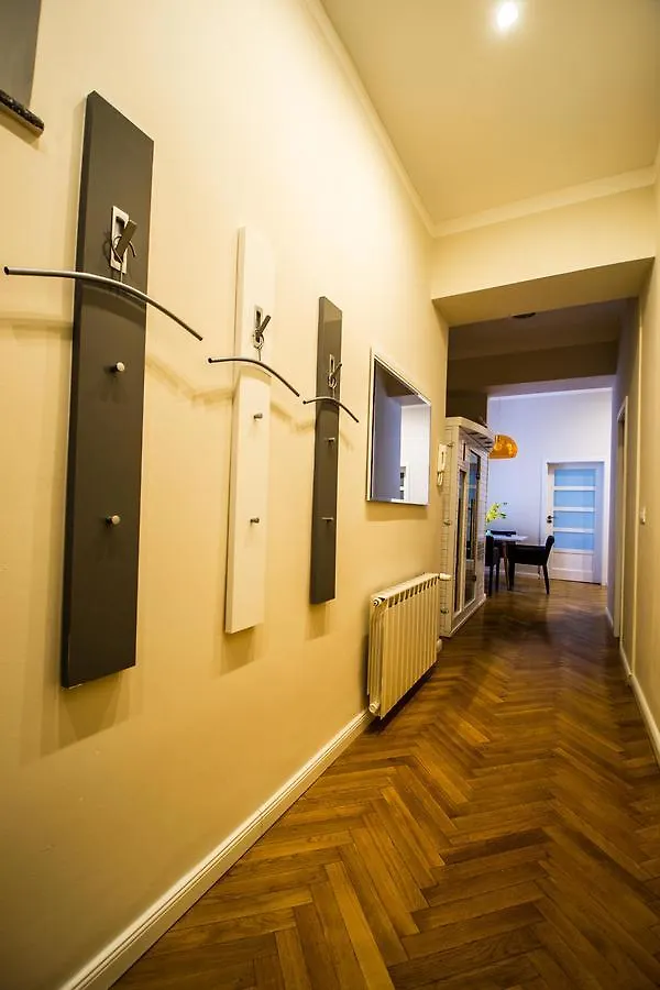 Vojtesska Apartment By Ruterra Praag